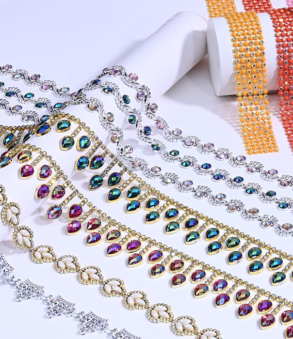 Plastic Rhinestone Chain